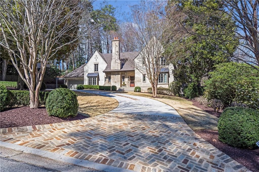5 bedroom, 5 bathroom single family residence sold at 333 Pineland Road, Atlanta, GA 30342