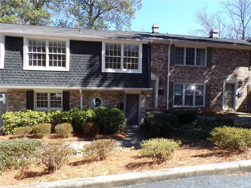 3 bedroom, 3 bathroom, 1,728 sq ft condominium sold at 2401 Northlake Court, Atlanta, GA 30345