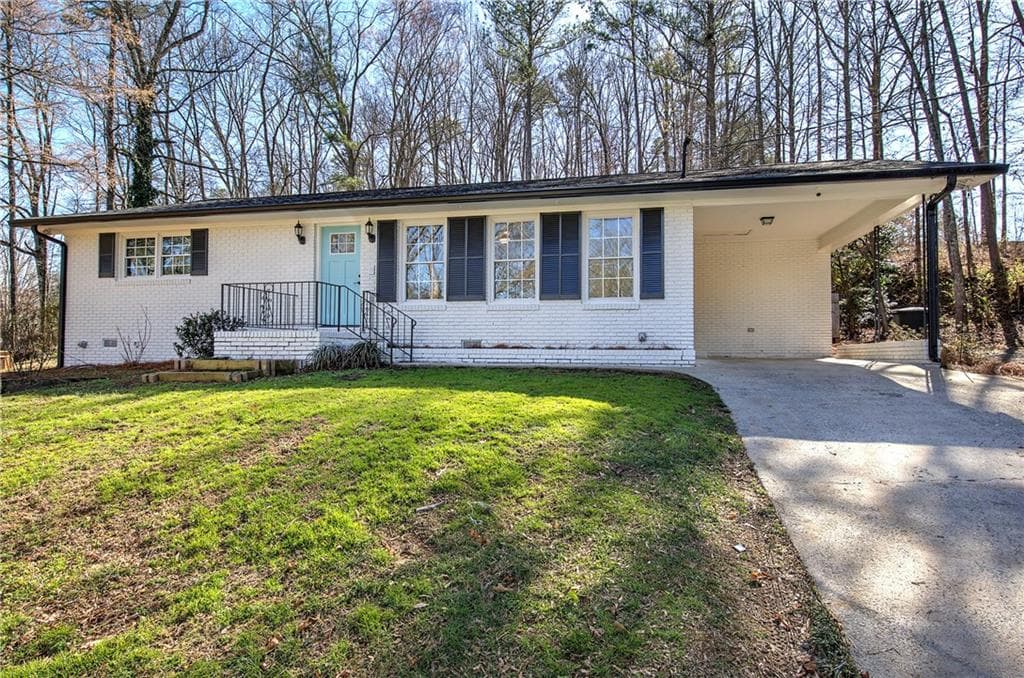 3 bedroom, 1 bathroom single family residence sold at 1540 Booze Mountain Road, Silver Creek, GA 30173