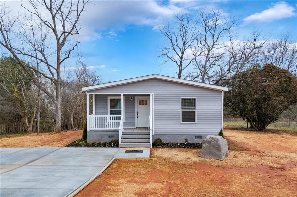 3 bedroom, 2 bathroom single family residence sold at 282 Ridgeway Church Road, Commerce, GA 30529