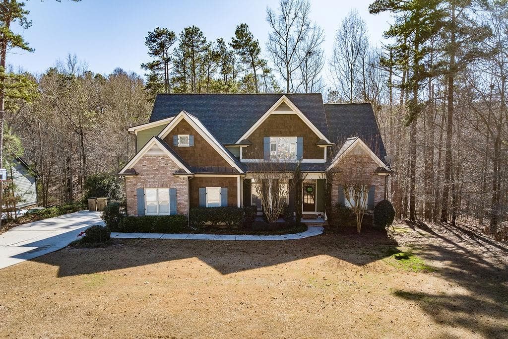 5 bedroom, 5 bathroom single family residence sold at 433 Bear Creek Lane, Bogart, GA 30622