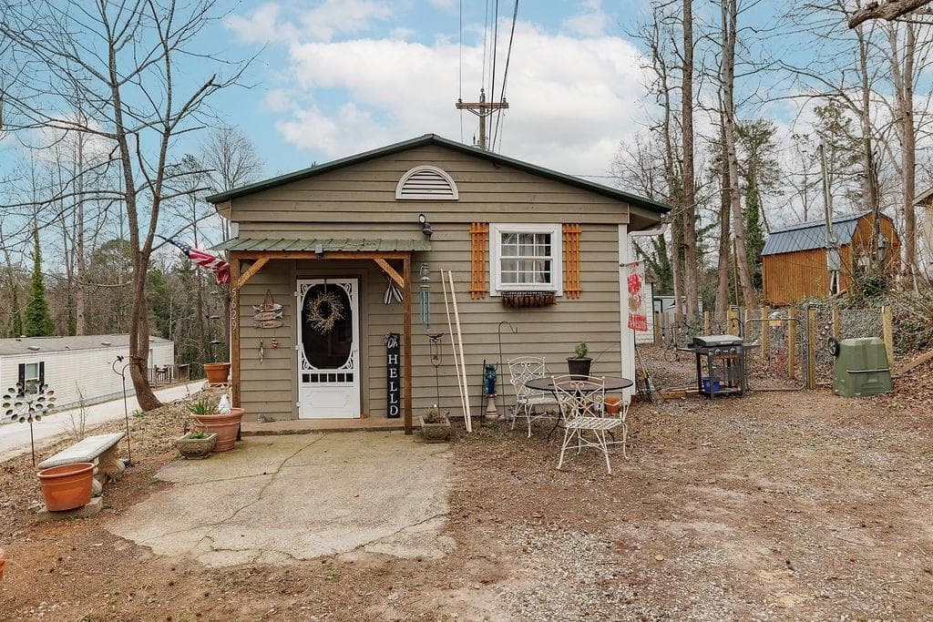 5629 Banberry Drive, Gainesville, GA 30506 — most recent listing photo
