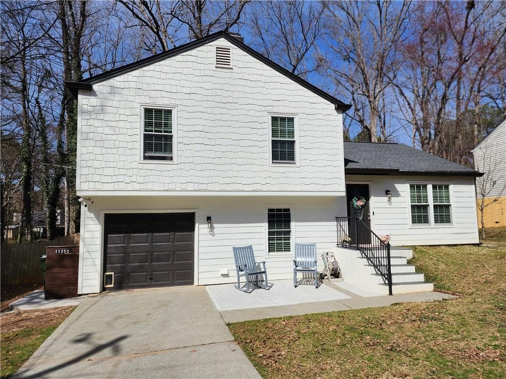 3 bedroom, 2 bathroom single family residence sold at 11250 Bramshill Drive, Johns Creek, GA 30022
