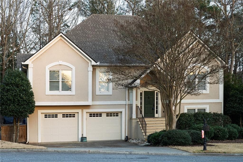 4 bedroom, 3 bathroom single family residence sold at 2325 Woodcrest Drive, Smyrna, GA 30082