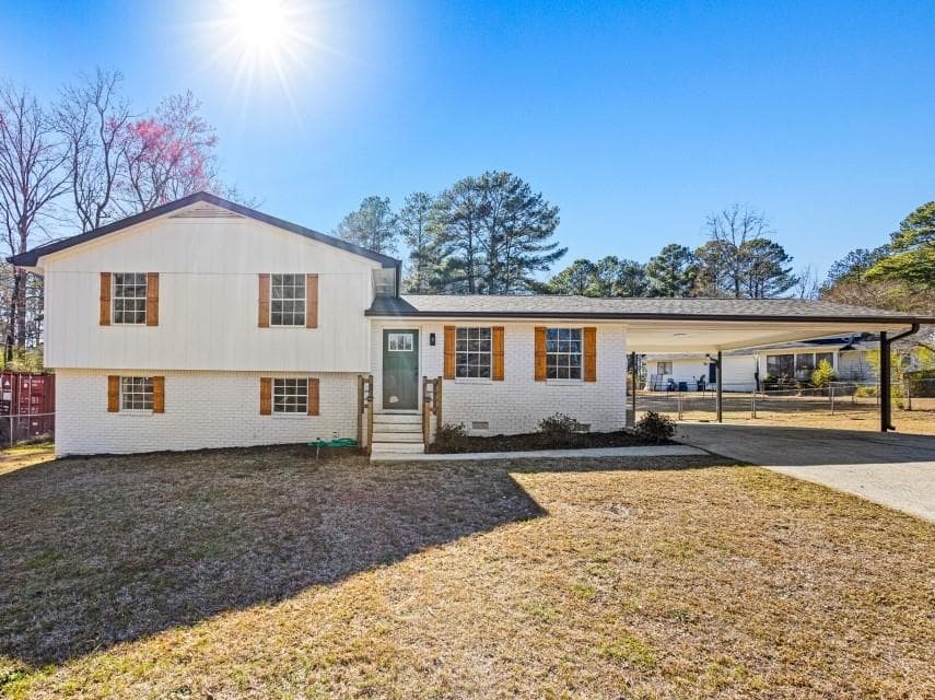 3 bedroom, 2 bathroom single family residence sold at 7445 Paul Court, Riverdale, GA 30274