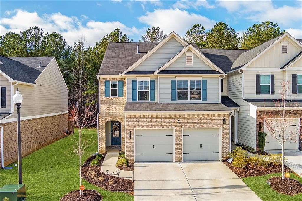 3 bedroom, 3 bathroom, 2,562 sq ft townhouse sold at 5620 Berney Circle, Powder Springs, GA 30127