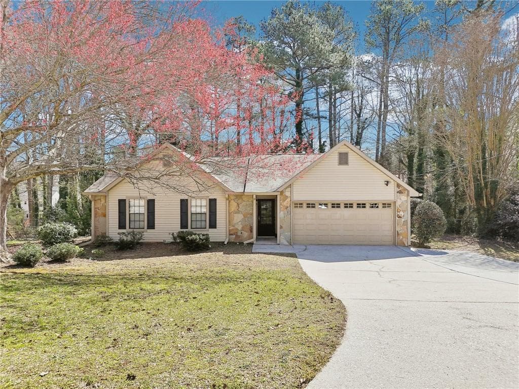 3 bedroom, 2 bathroom single family residence sold at 2090 Walden Park, Snellville, GA 30078