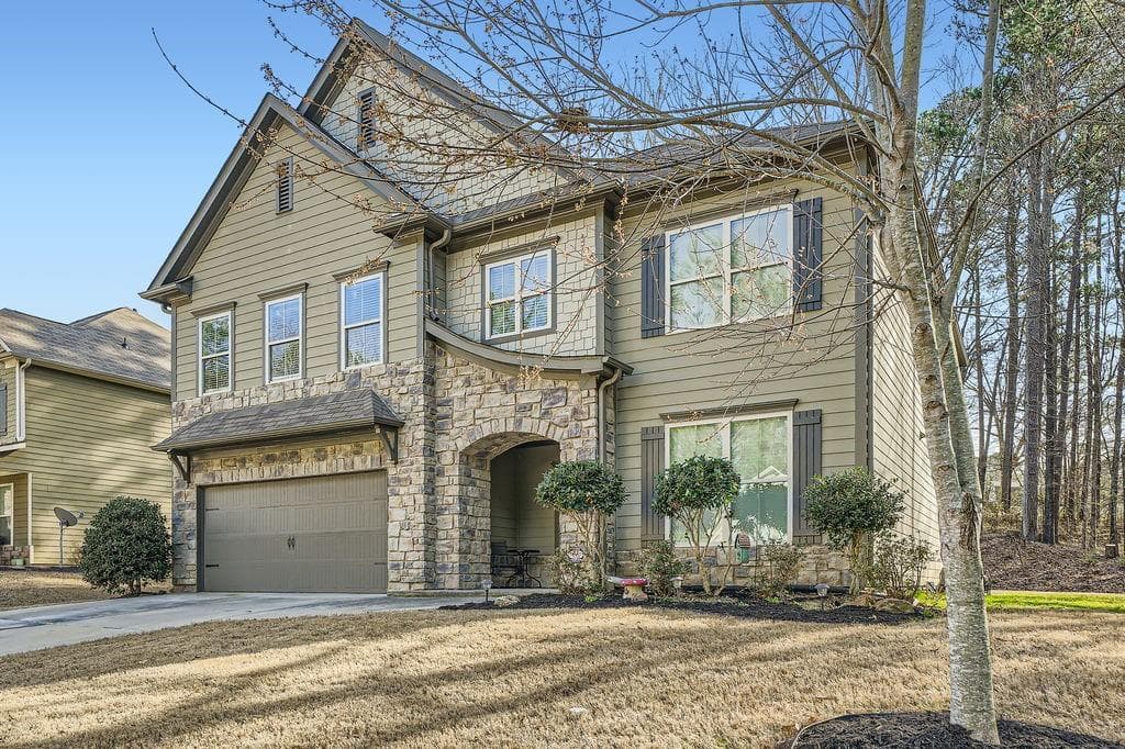 4 bedroom, 3 bathroom, 2,937 sq ft single family residence sold at 316 SILVERWOOD Drive, Dallas, GA 30157