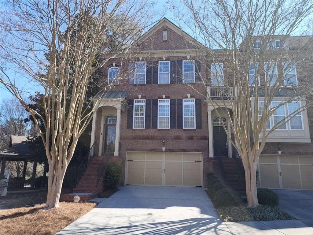 4 bedroom, 4 bathroom townhouse sold at 2855 Overlook Trace, Atlanta, GA 30324