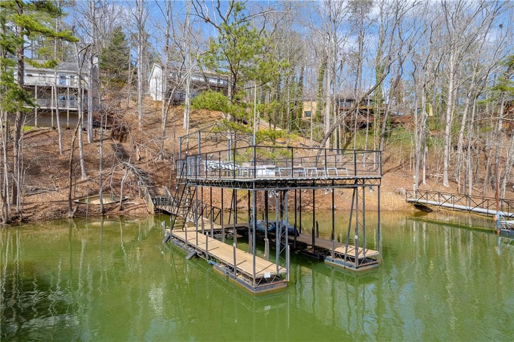 3 bedroom, 2 bathroom, 1,872 sq ft single family residence sold at 6530 MEDLOCK Road, Gainesville, GA 30506
