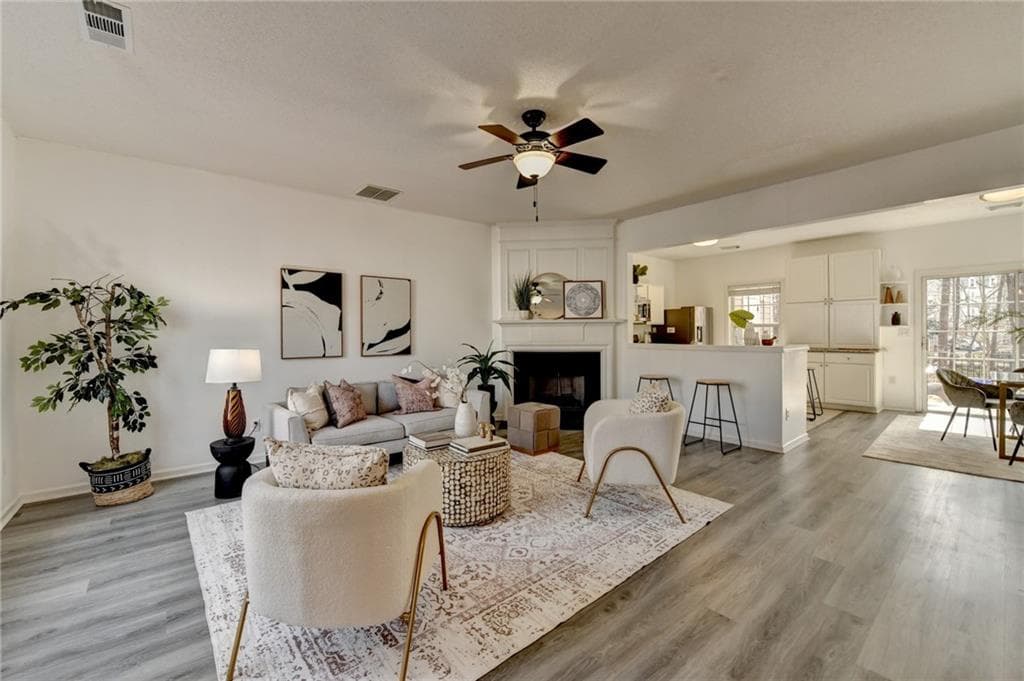 3 bedroom, 3 bathroom townhouse sold at 13300 Morris Road 33, Alpharetta, GA 30004
