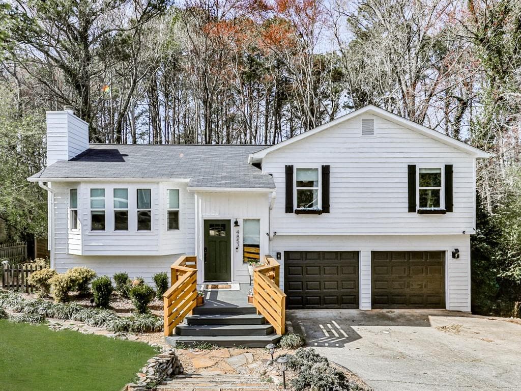 4 bedroom, 2 bathroom single family residence sold at 4853 Chapelle Court, Marietta, GA 30066