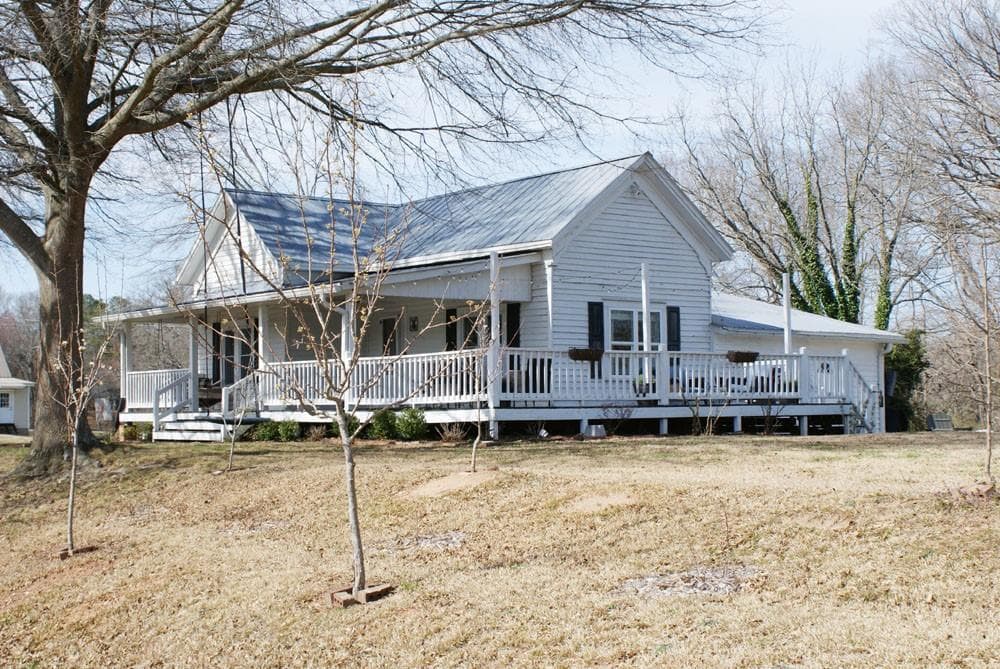 2 bedroom, 1 bathroom single family residence sold at 293 Church Street, Gillsville, GA 30543