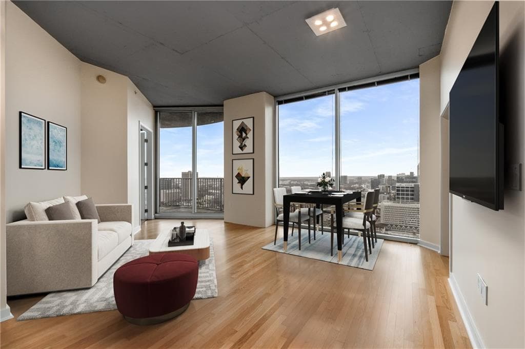 2 bedroom, 2 bathroom, 1,127 sq ft condominium sold at 400 W Peachtree Street 3204, Atlanta, GA 30308