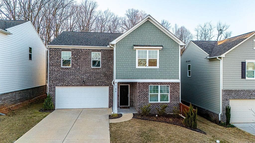 5 bedroom, 3 bathroom, 2,804 sq ft single family residence under contract at 678 Knightsbridge Lane, Winder, GA 30680