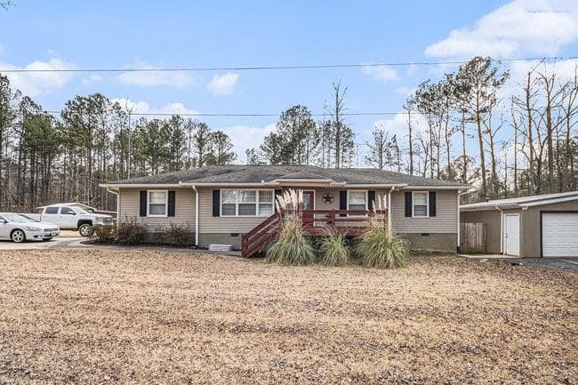 3 bedroom, 2 bathroom single family residence sold at 3937 Hutcheson Ferry Road, Whitesburg, GA 30185