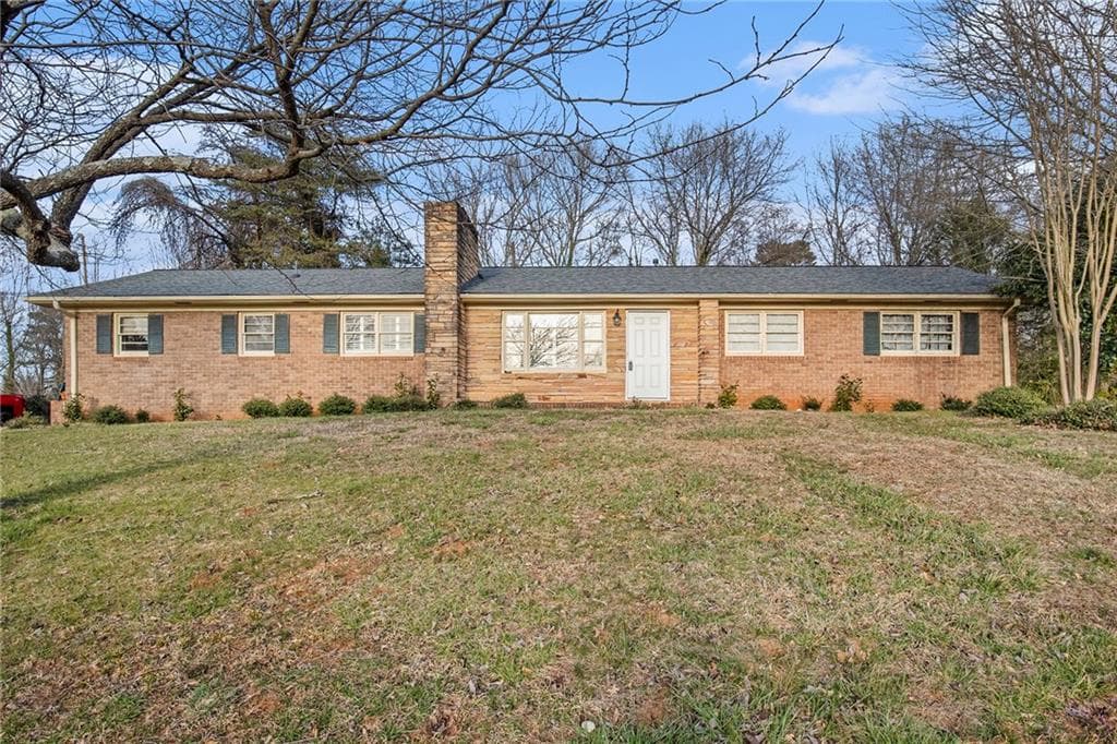 3 bedroom, 2 bathroom single family residence sold at 382 Skyland Drive, Cornelia, GA 30531