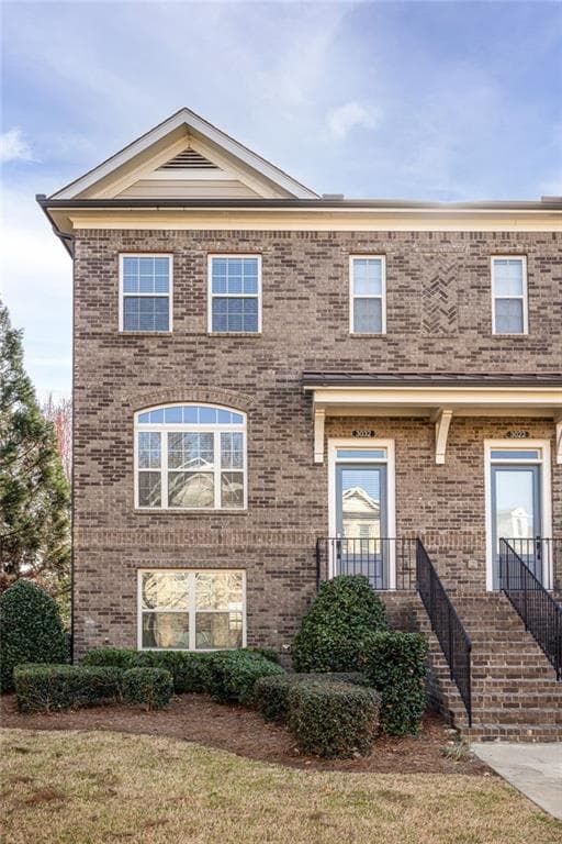 3 bedroom, 4 bathroom townhouse sold at 3032 Hartford Mill Place, Duluth, GA 30097