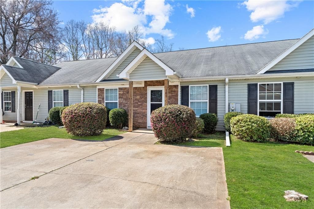 2 bedroom, 2 bathroom townhouse sold at 135 Harvest Court 185, Milledgeville, GA 31061