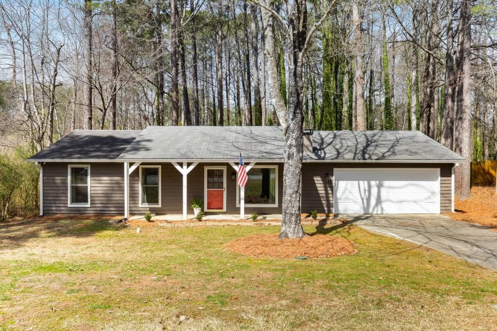 3 bedroom, 2 bathroom single family residence sold at 4575 Jamerson Forest Parkway, Marietta, GA 30066
