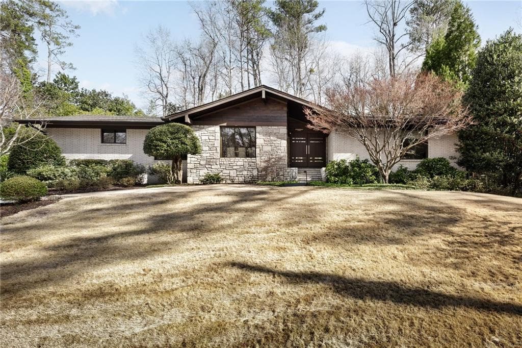 4 bedroom, 5 bathroom single family residence sold at 437 Hollydale Court, Atlanta, GA 30342