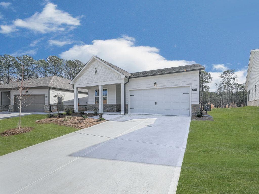 2 bedroom, 2 bathroom, 1,836 sq ft single family residence for sale at 3614 ARROW ROOT Circle, Loganville, GA 30052 — photo 3