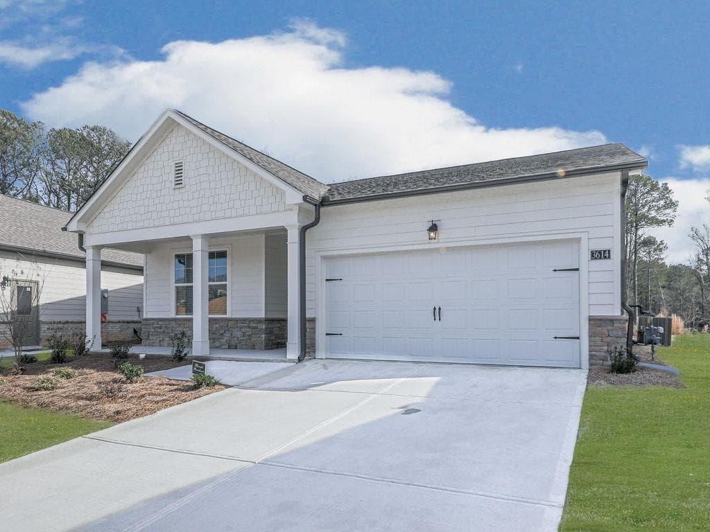 2 bedroom, 2 bathroom, 1,836 sq ft single family residence for sale at 3614 ARROW ROOT Circle, Loganville, GA 30052