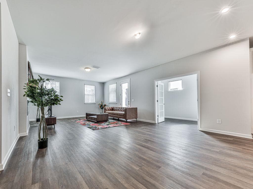 2 bedroom, 2 bathroom, 1,836 sq ft single family residence for sale at 3614 ARROW ROOT Circle, Loganville, GA 30052 — photo 6