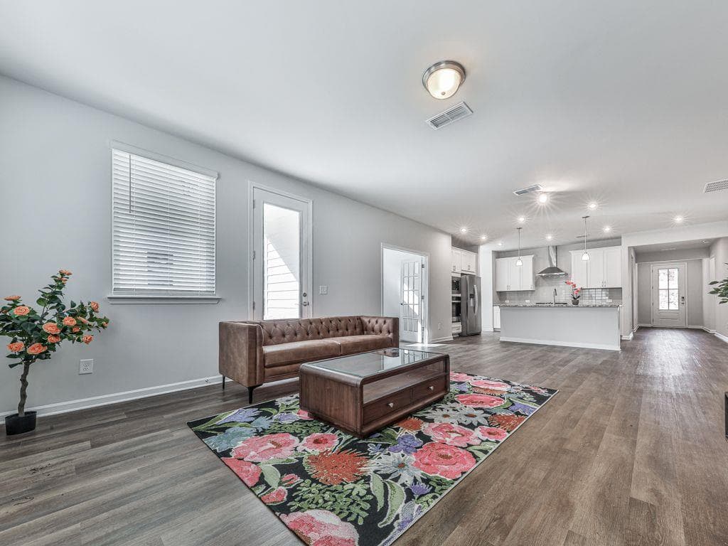 2 bedroom, 2 bathroom, 1,836 sq ft single family residence for sale at 3614 ARROW ROOT Circle, Loganville, GA 30052 — photo 7