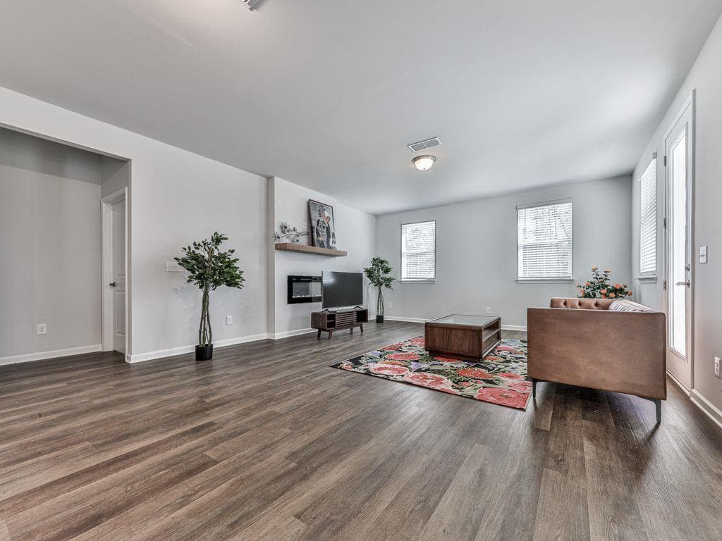 2 bedroom, 2 bathroom, 1,836 sq ft single family residence for sale at 3614 ARROW ROOT Circle, Loganville, GA 30052 — photo 9