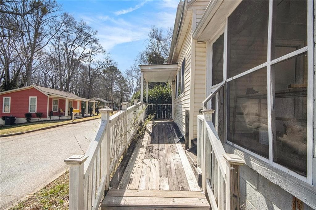 2 bedroom, 1 bathroom single family residence sold at 207 Taylor Circle, Palmetto, GA 30268