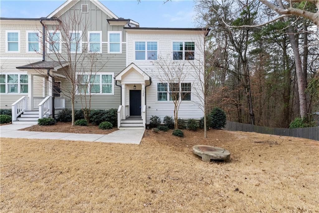 4 bedroom, 4 bathroom townhouse sold at 1286 Brookins Trail, Atlanta, GA 30316