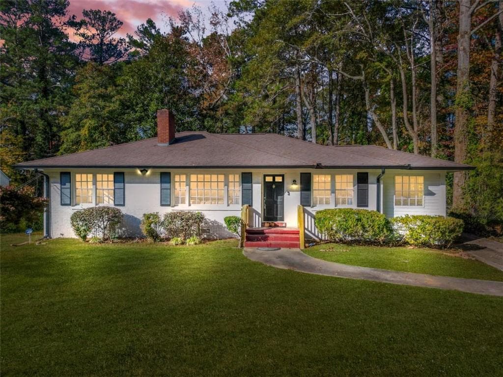 3 bedroom, 2 bathroom single family residence sold at 1403 Centra Villa Drive, Atlanta, GA 30311