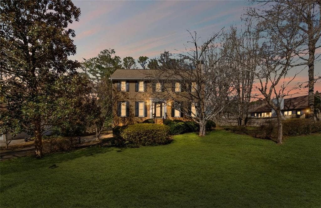 3 bedroom, 3 bathroom single family residence sold at 4481 WINDSOR OAKS Drive, Marietta, GA 30066
