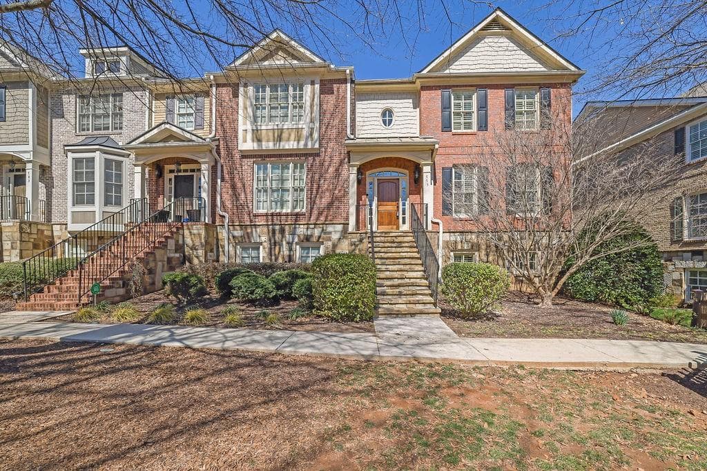 3 bedroom, 4 bathroom townhouse sold at 775 Mountain View Terrace, Marietta, GA 30064