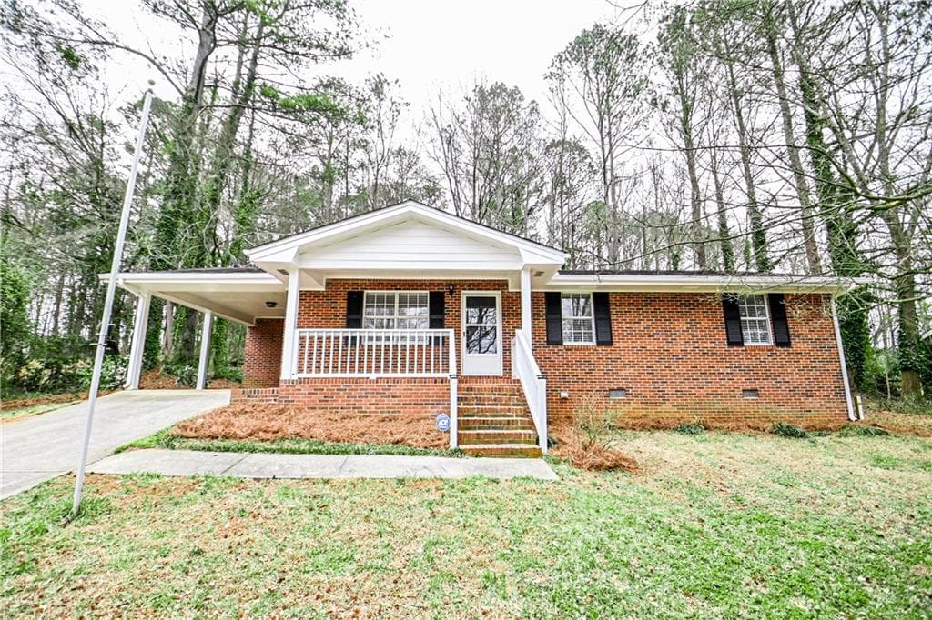 3 bedroom, 1 bathroom single family residence sold at 945 Honeysuckle Trail, Winder, GA 30680