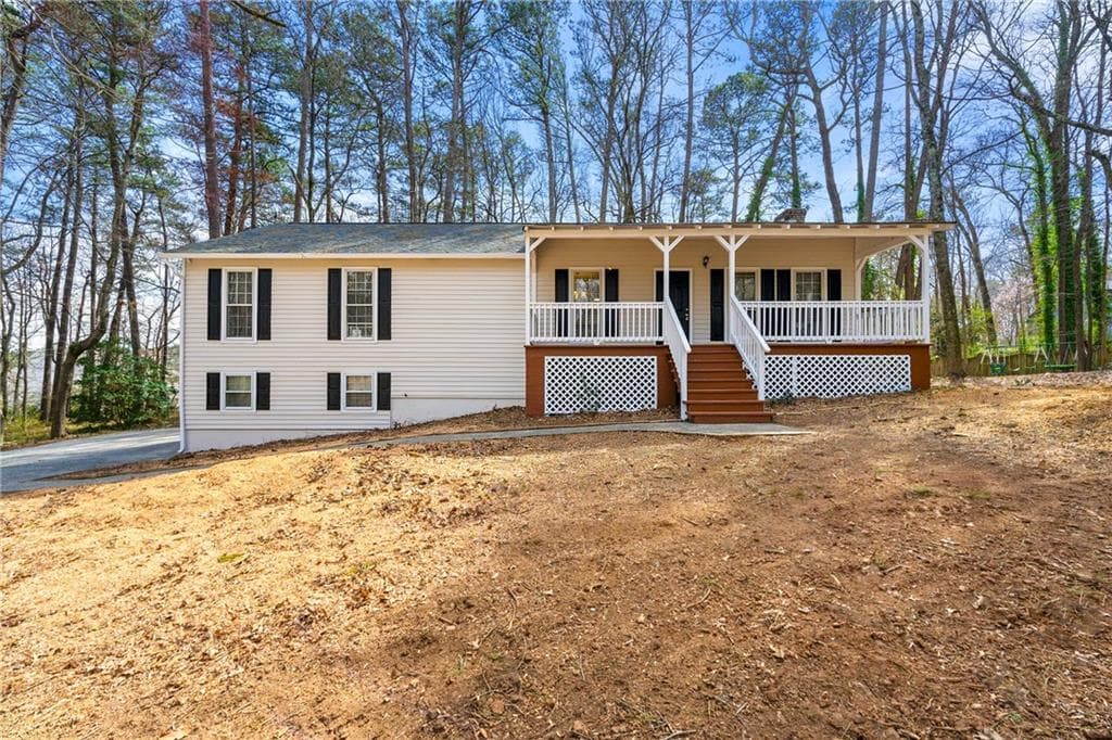 3 bedroom, 2 bathroom single family residence sold at 3260 Brandywine Place, Marietta, GA 30064