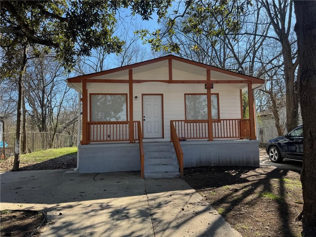 3 bedroom, 2 bathroom single family residence sold at 235 Canal Street, Cedartown, GA 30125