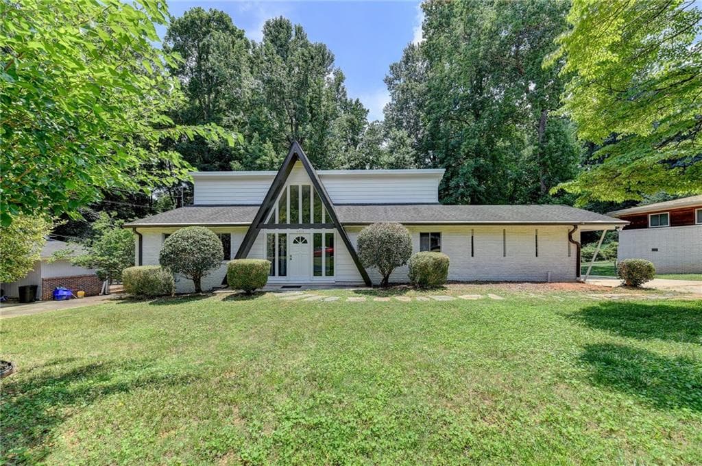 4 bedroom, 2 bathroom single family residence sold at 4253 Smithsonia Drive, Tucker, GA 30084
