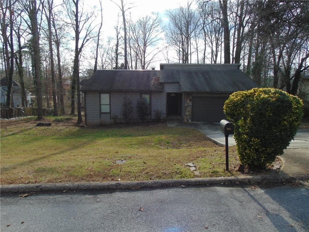3 bedroom, 2 bathroom, 1,575 sq ft single family residence sold at 3321 Border Drive, Stone Mountain, GA 30087