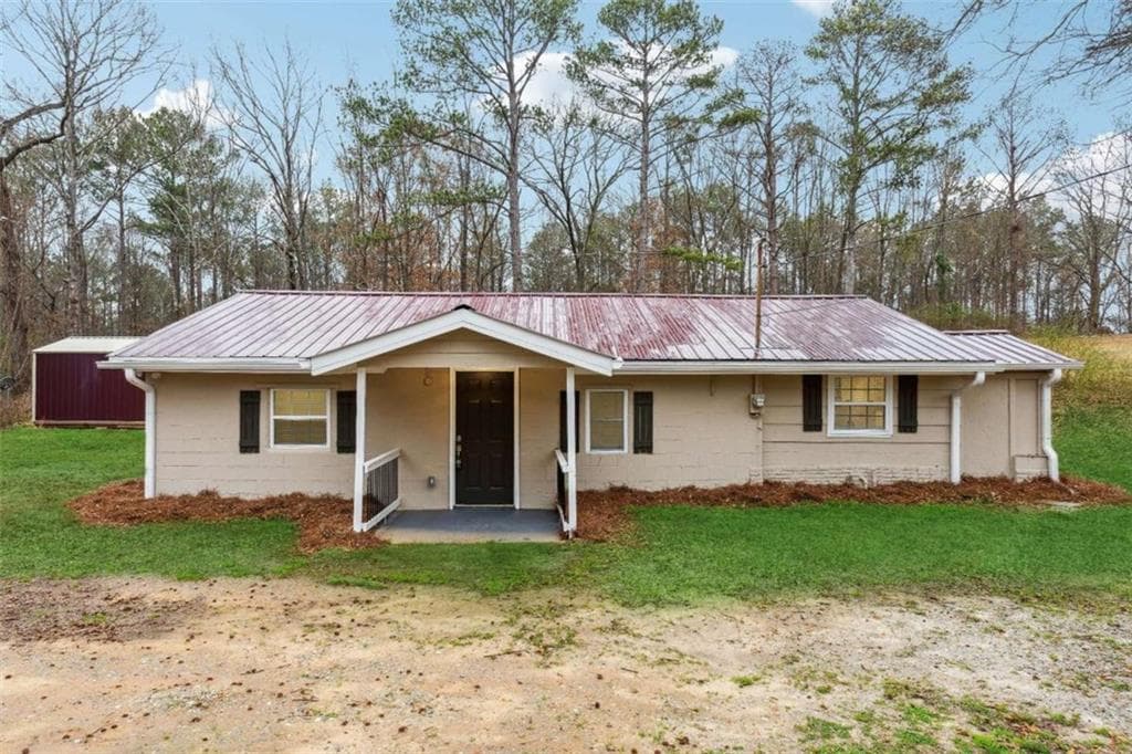 2 bedroom, 1 bathroom single family residence sold at 555 N Lake Drive, Covington, GA 30016