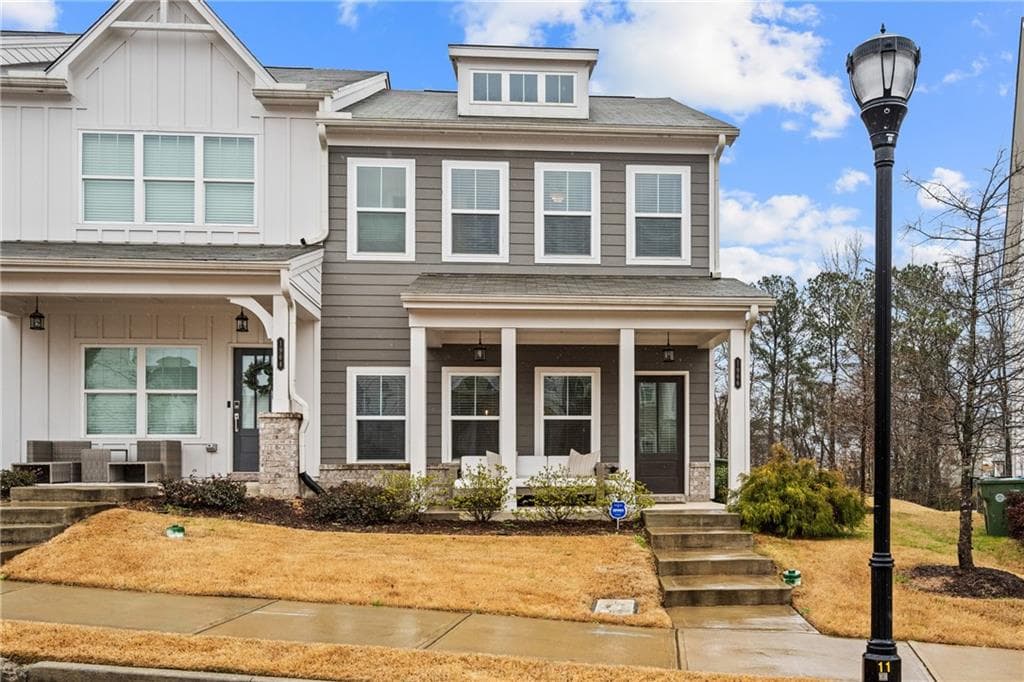 3 bedroom, 3 bathroom single family residence sold at 1966 Drew Drive, Atlanta, GA 30318