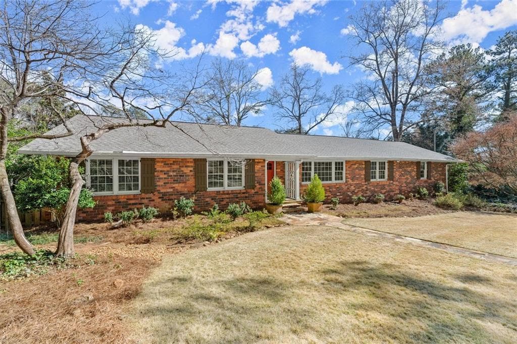 3 bedroom, 3 bathroom single family residence sold at 541 Hickory Drive, Marietta, GA 30064
