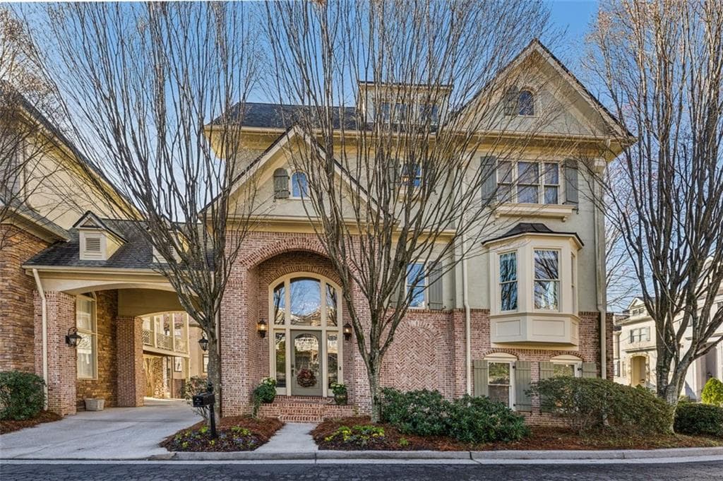 3 bedroom, 4 bathroom, 3,684 sq ft townhouse sold at 1377 Village Park Drive, Brookhaven, GA 30319