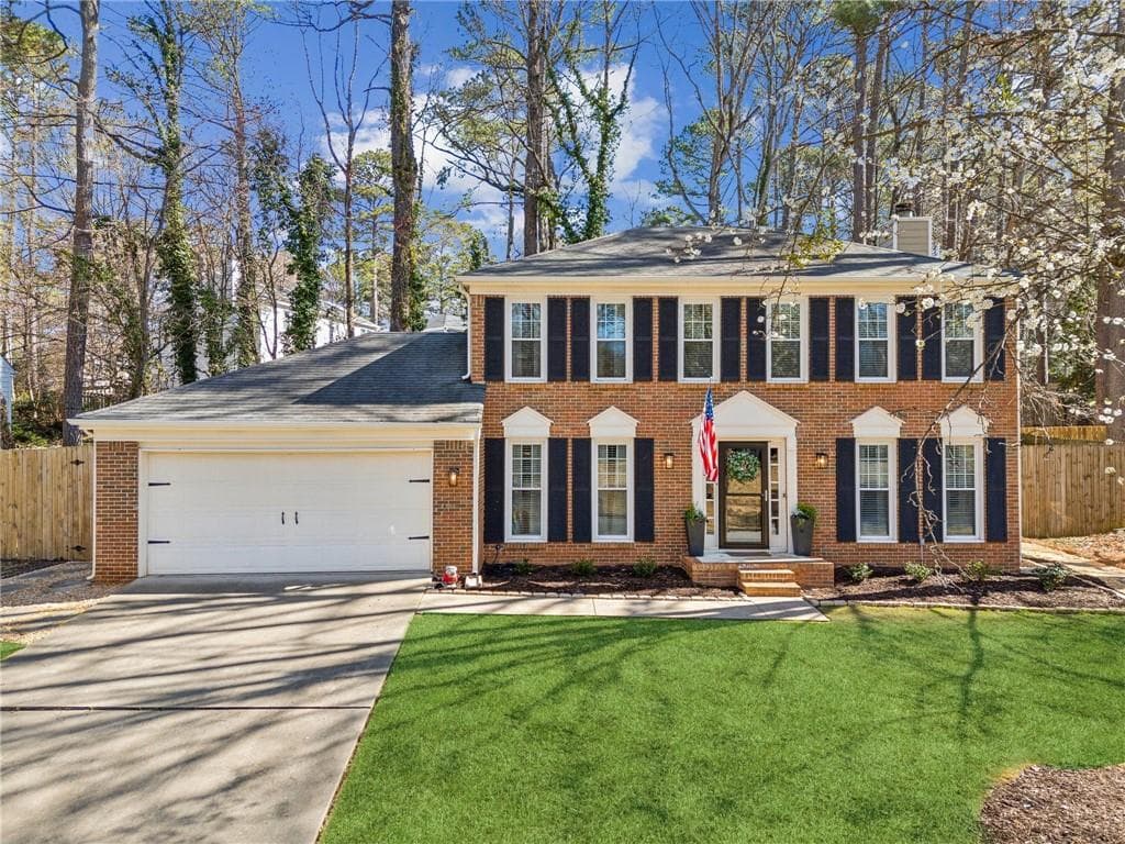 3 bedroom, 3 bathroom single family residence sold at 2110 Laurel Mill Way, Roswell, GA 30076