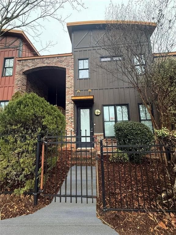 1 bedroom, 2 bathroom, 1,283 sq ft condominium sold at 118 Ruth Drive 720, Athens, GA 30601