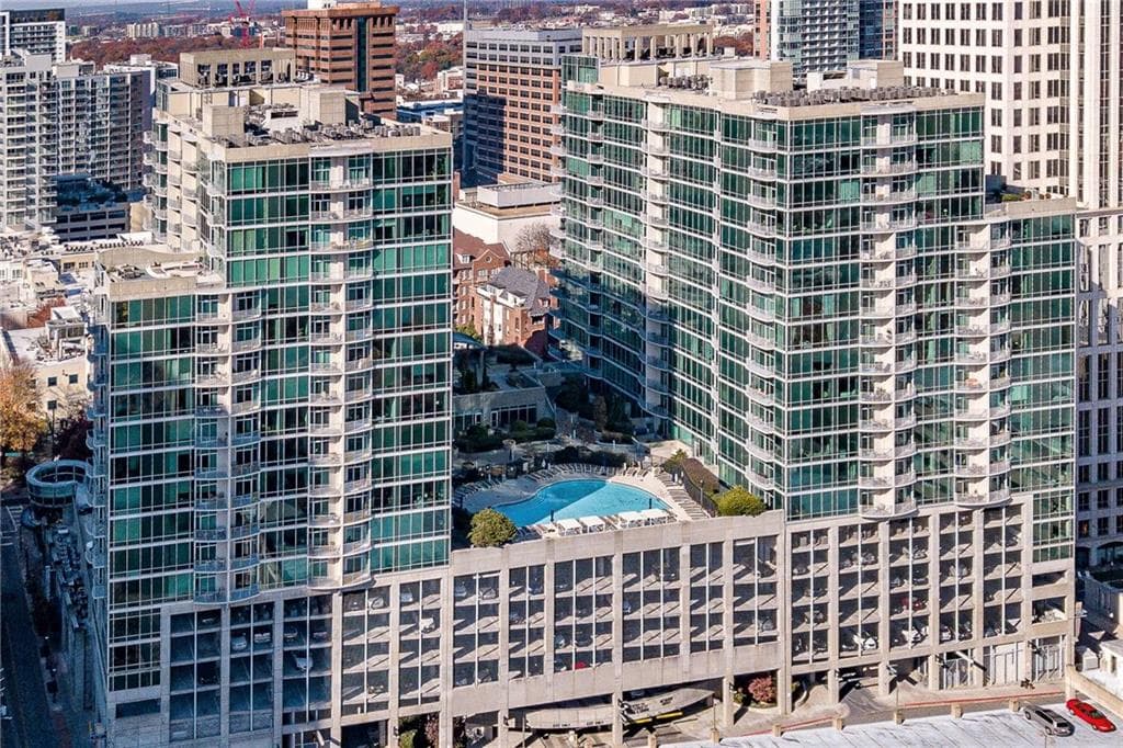 2 bedroom, 2 bathroom condominium sold at 943 Peachtree Street 1108, Atlanta, GA 30309