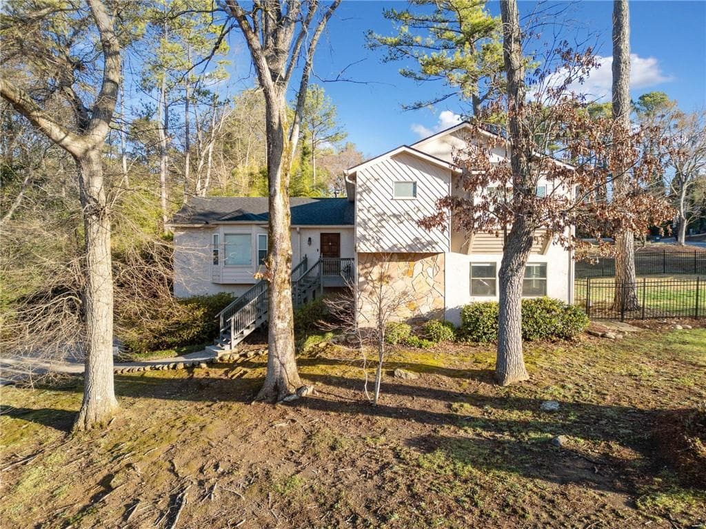 5 bedroom, 3 bathroom single family residence sold at 749 Scarlet Drive, Kennesaw, GA 30144