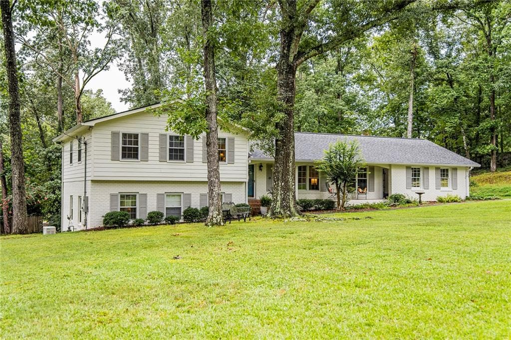 5 bedroom, 4 bathroom single family residence sold at 5 Bridlewood Lane, Rome, GA 30165