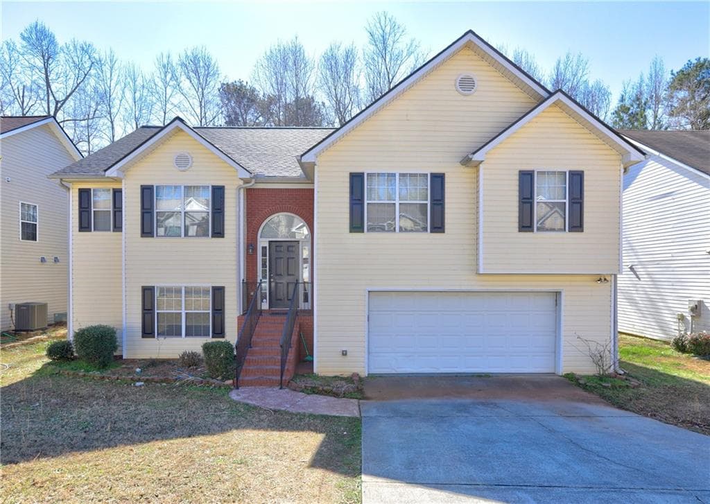 5 bedroom, 3 bathroom single family residence sold at 375 Tambec Trace, Lilburn, GA 30047